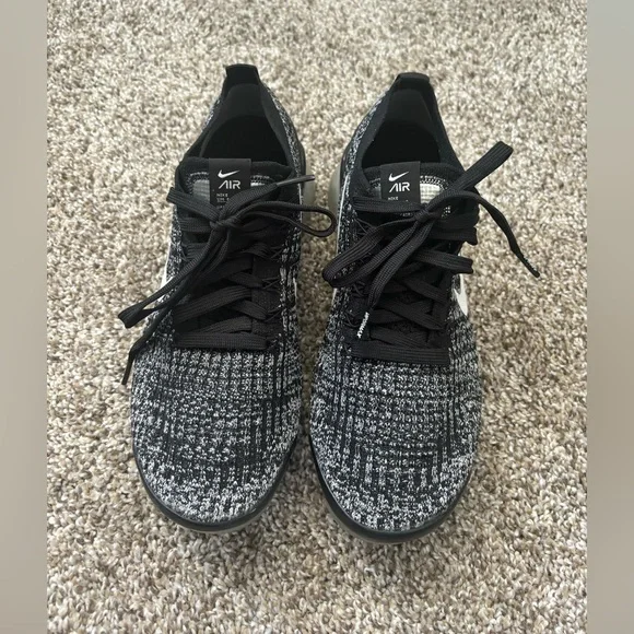 Women’s Nike Air VaporMax - Picture 1 of 10